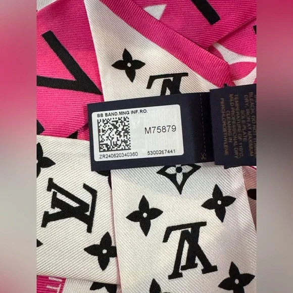 Louis Vuitton Monogram Infinity Bandeau BB - Picture 4 of 5